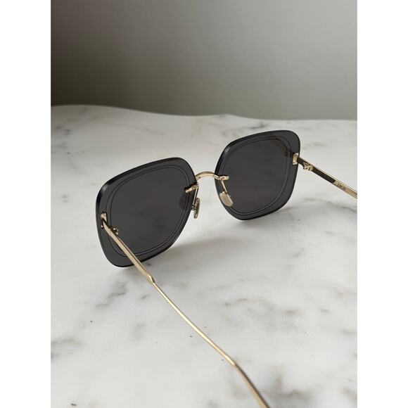 NEW Dior UltraDior SU Sunglasses in Dark Grey Gradient Lens - Picture 8 of 9